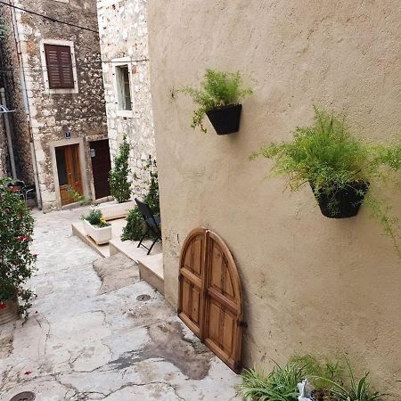Room With Shared Bathroom House Gorica Sibenik Bagian luar foto