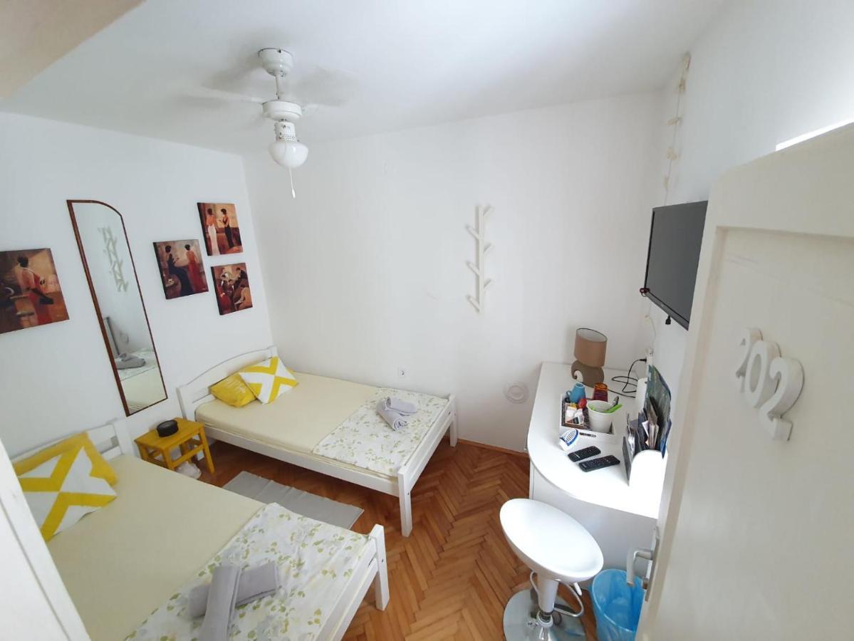 Room With Shared Bathroom House Gorica Sibenik Bagian luar foto